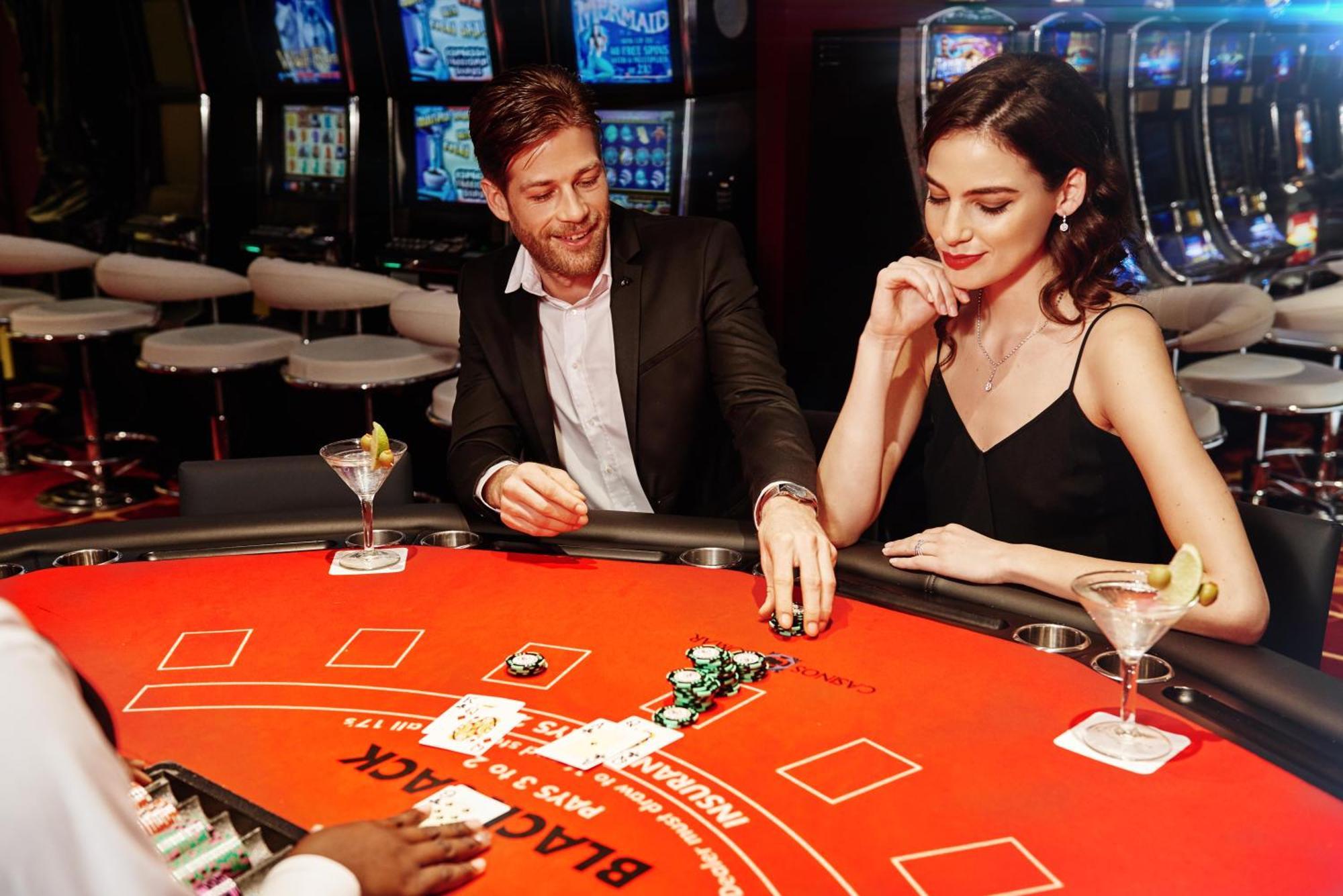El Embajador, A Royal Hideaway Hotel Санто Доминго Екстериор снимка Casino de Paris
