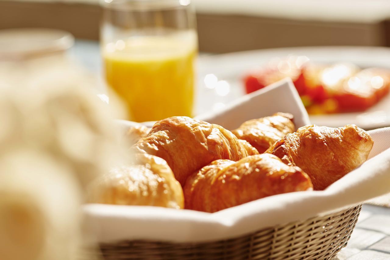 El Embajador, A Royal Hideaway Hotel Санто Доминго Екстериор снимка Croissants